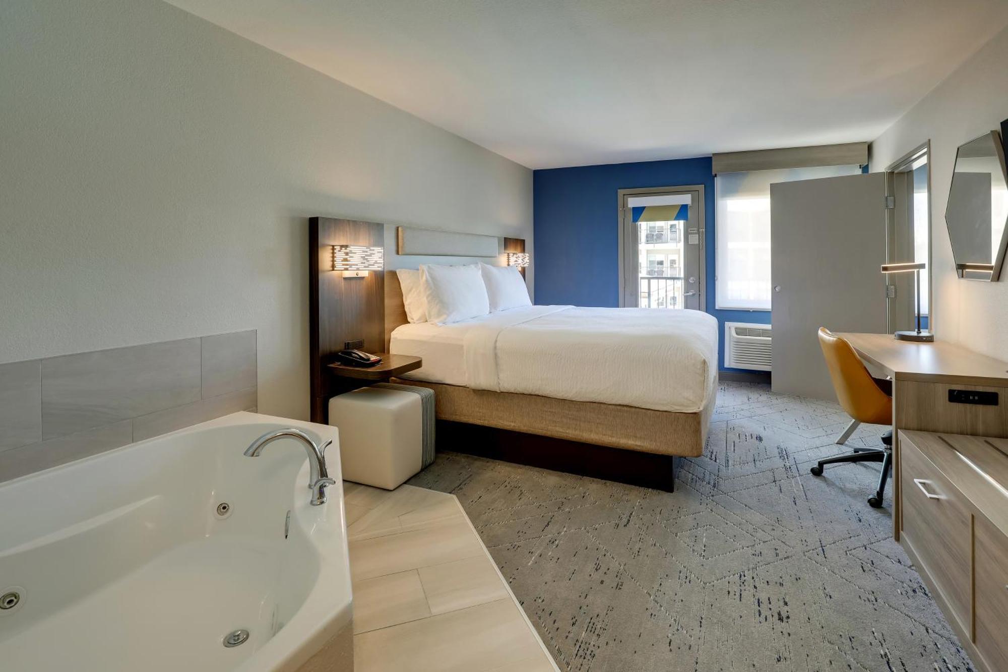 Holiday Inn Express Hotel & Suites Branson 76 Central By Ihg Dış mekan fotoğraf